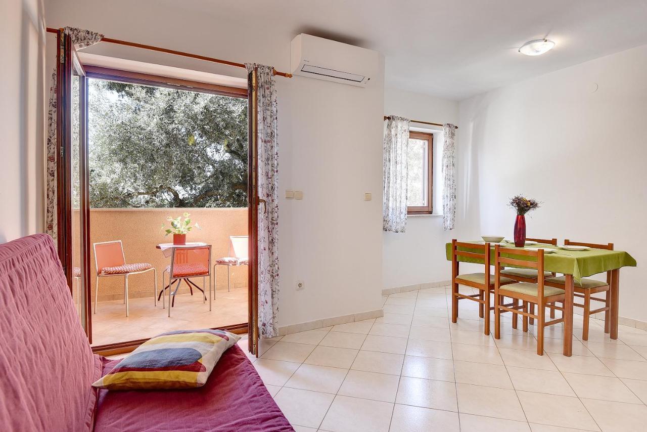 Apartments Ulika Medulin Bagian luar foto