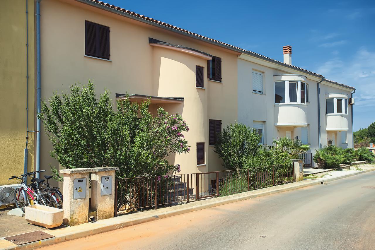 Apartments Ulika Medulin Bagian luar foto