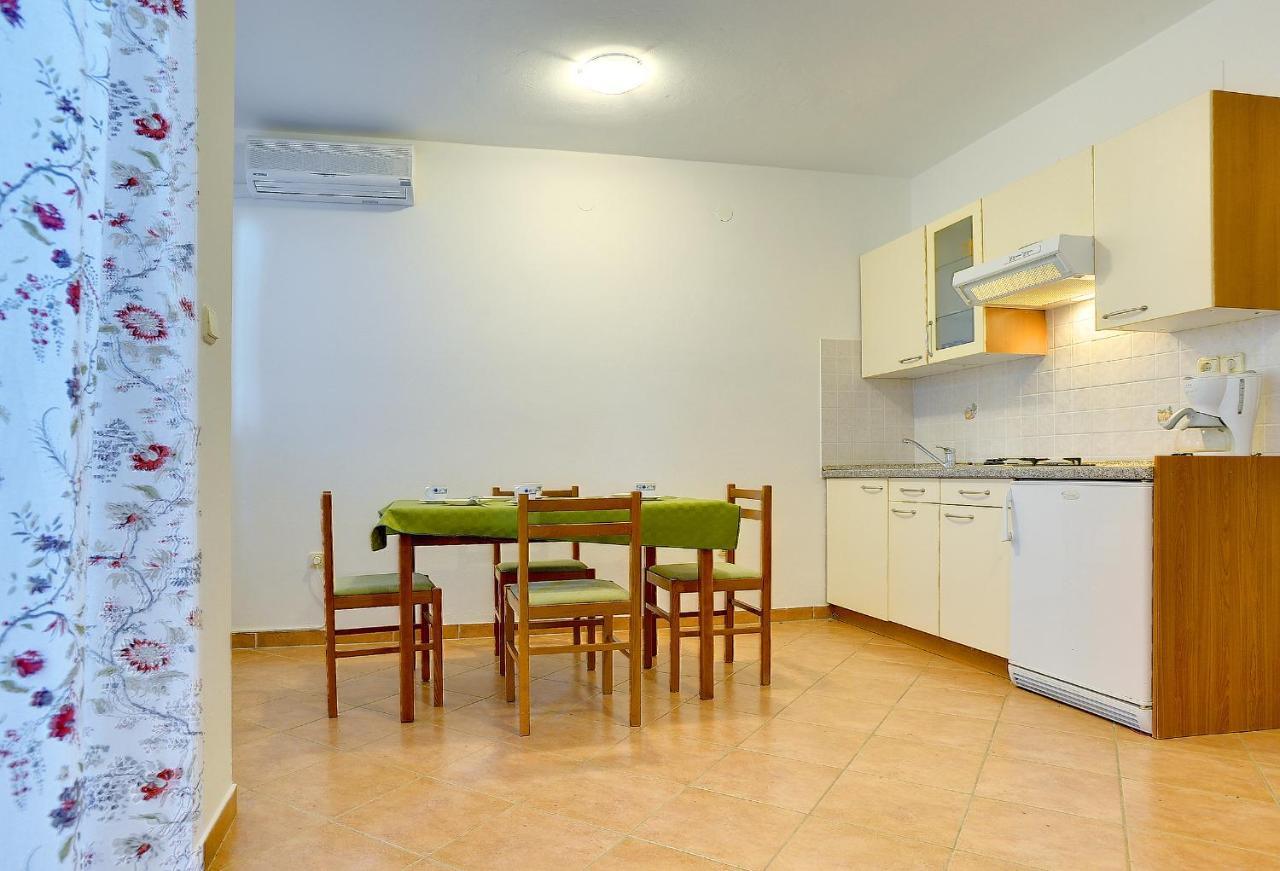 Apartments Ulika Medulin Bagian luar foto